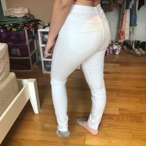 White jeans (high-rise)